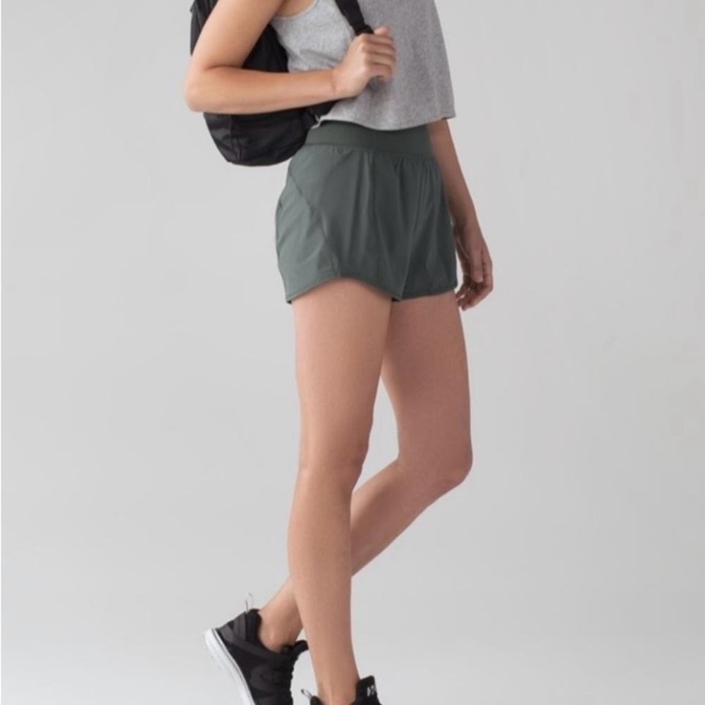 Lululemon Lean In Short (2”) Dark Forest